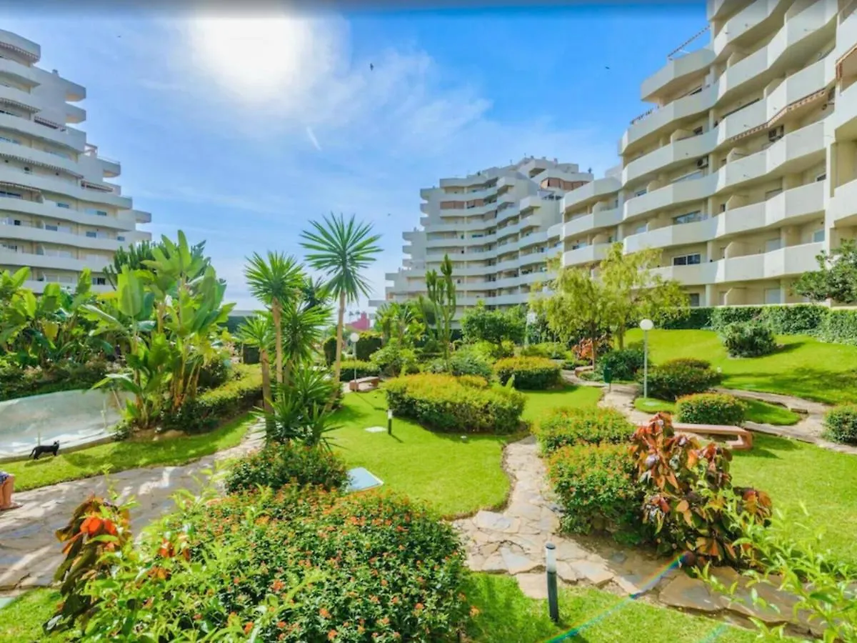 Benalbeach Playa - Estudio En Benalmadena contacts